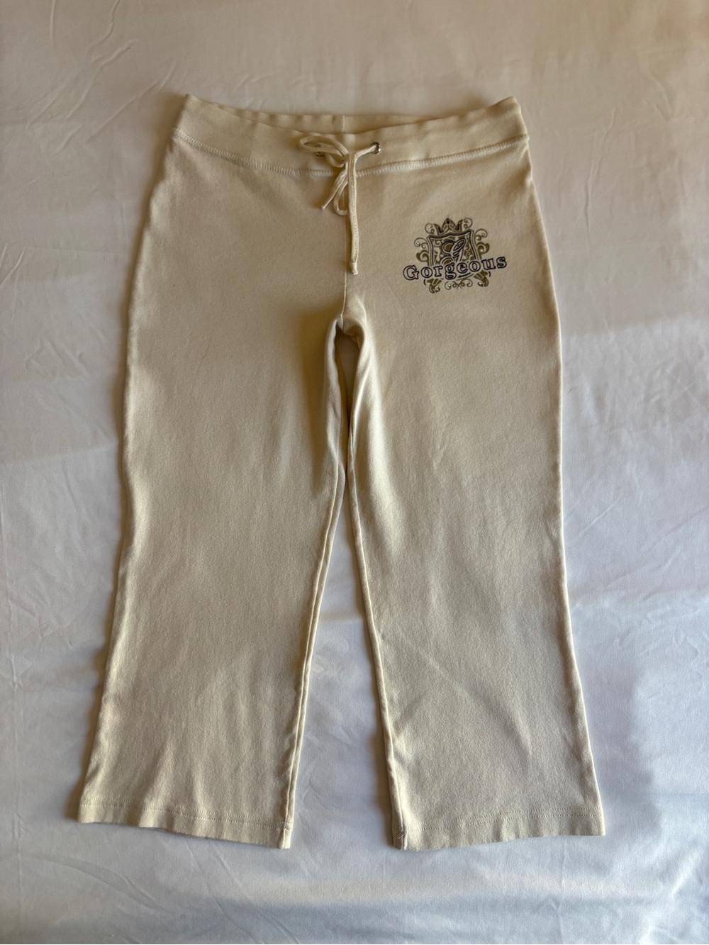 Wild Punch Cream Gorgeous Graphic Capri Cropped Pants Low Rise Y2K Mcbling Girly